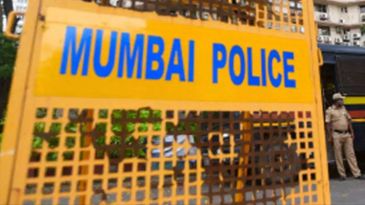 Mumbai: Actor Samir Kochhar and Karishma Tanna husband duped by builder