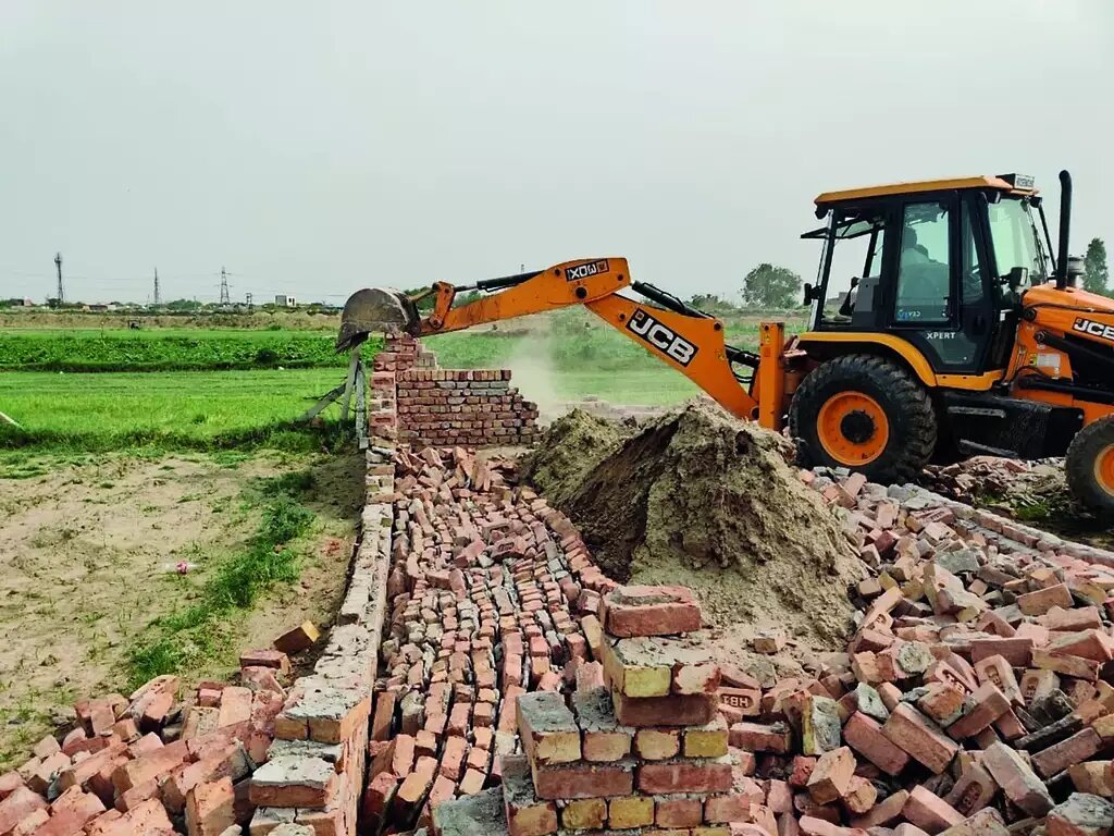 Noida authority demolishes 50 farmhouses on Yamuna floodplains, more to follow