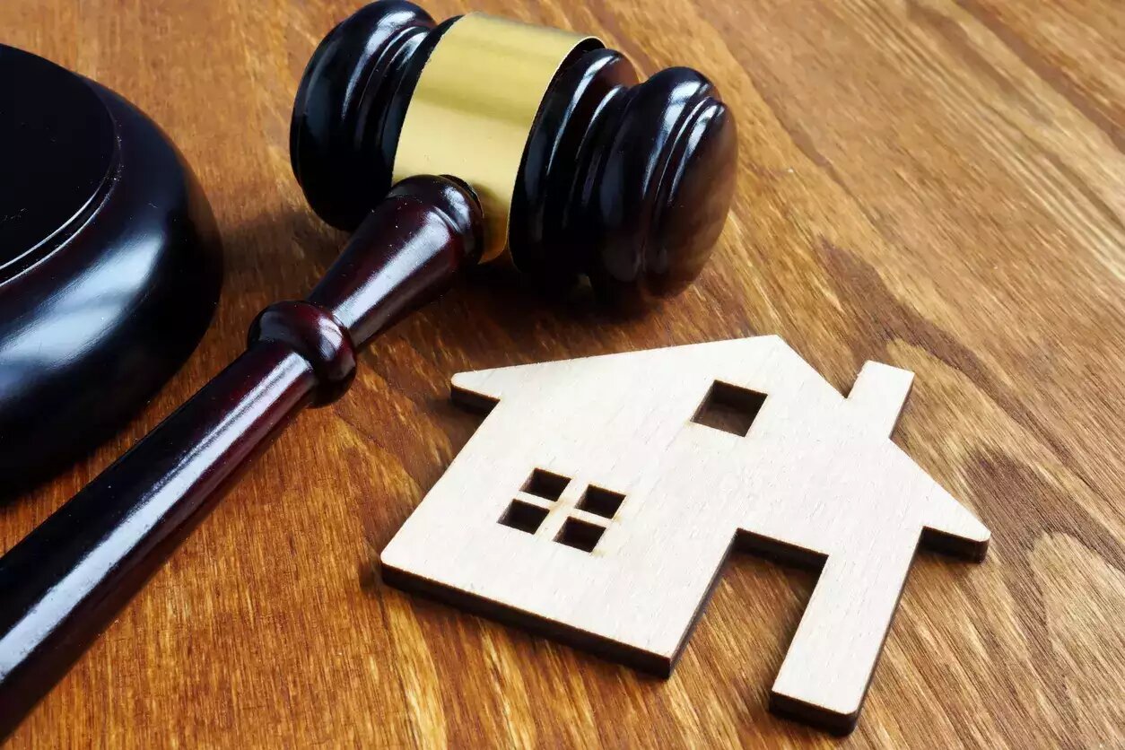 MahaRERA initiates action against 370 projects in state